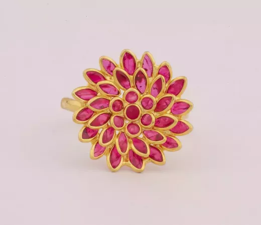 סגנונות טבעות: מטבעות הערימה ועד טבעות קוקטייל